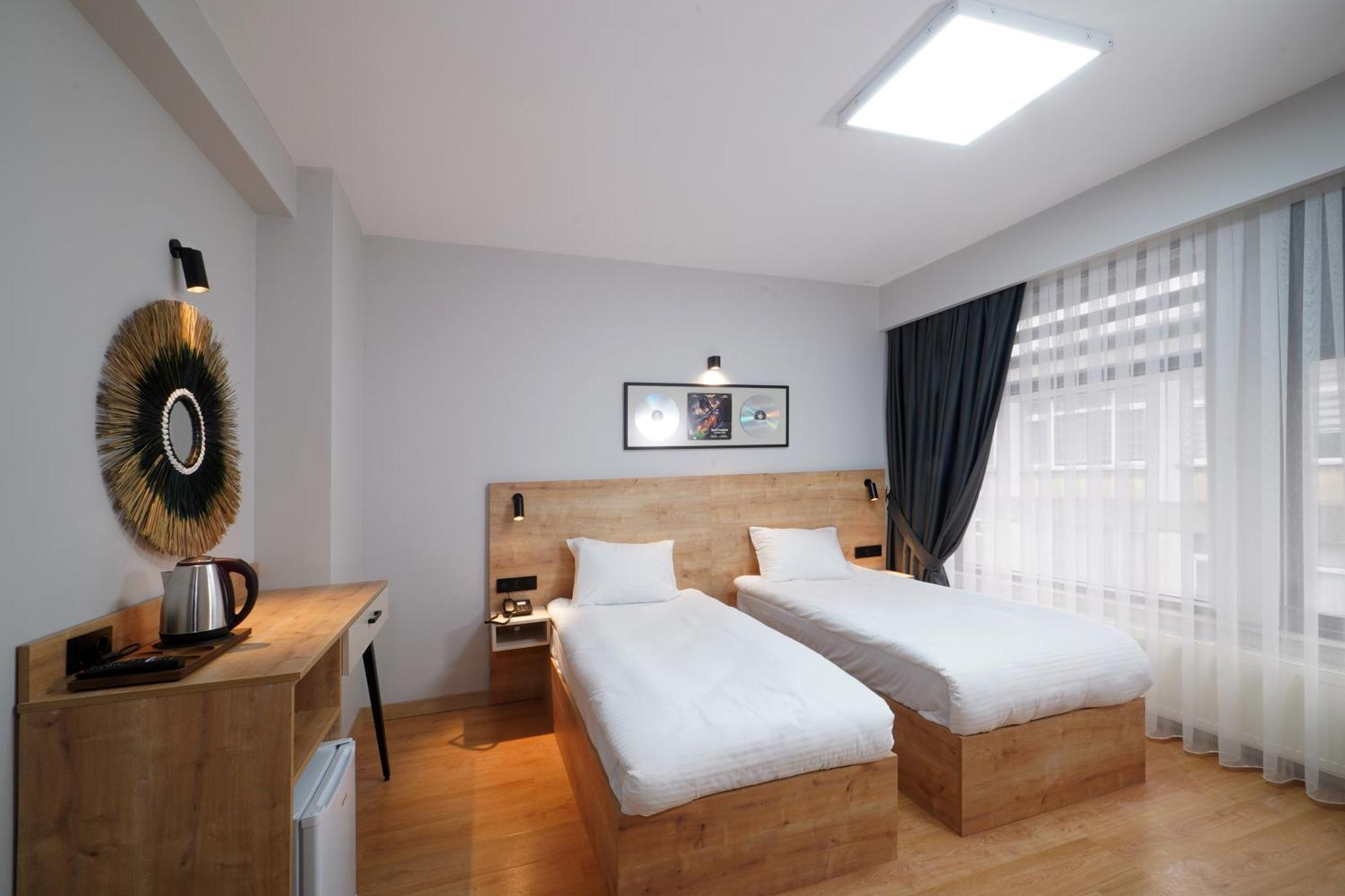 Meet Istanbul Hotel Kadikoy Bagian luar foto