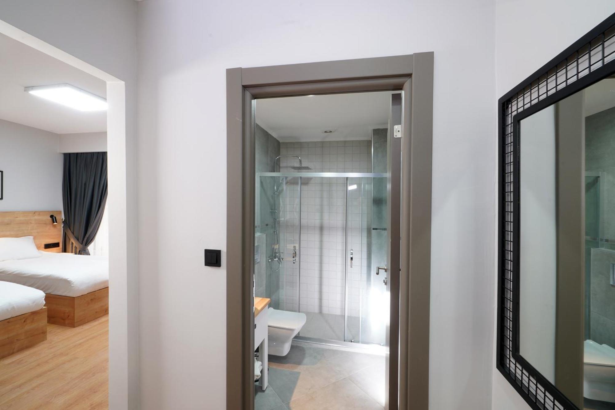 Meet Istanbul Hotel Kadikoy Bagian luar foto